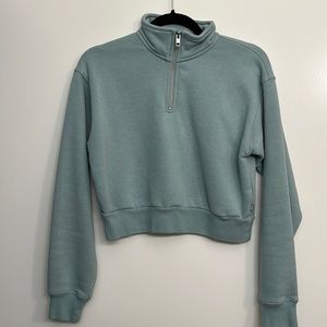 Aritzia TNA cropped quarter zip